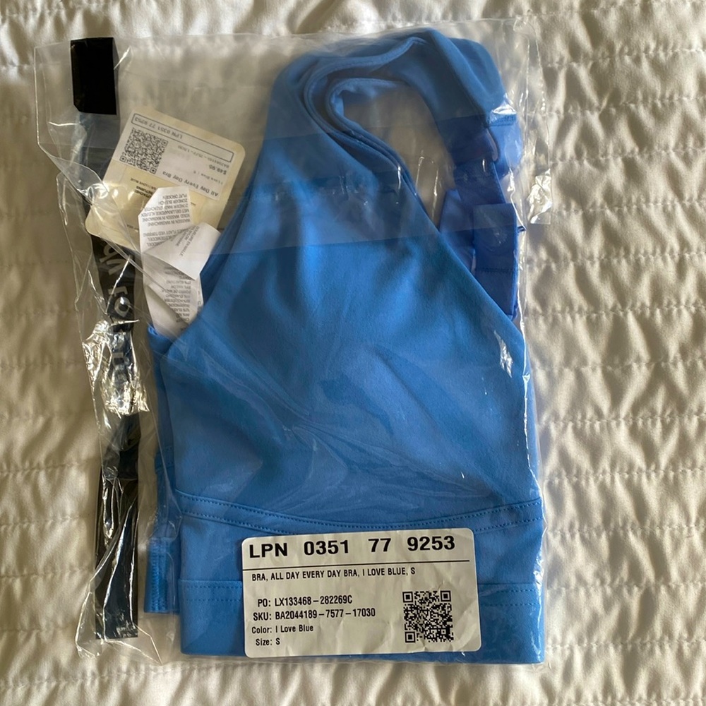 Fabletics All Day Every Day bra in color “I love blue” size small